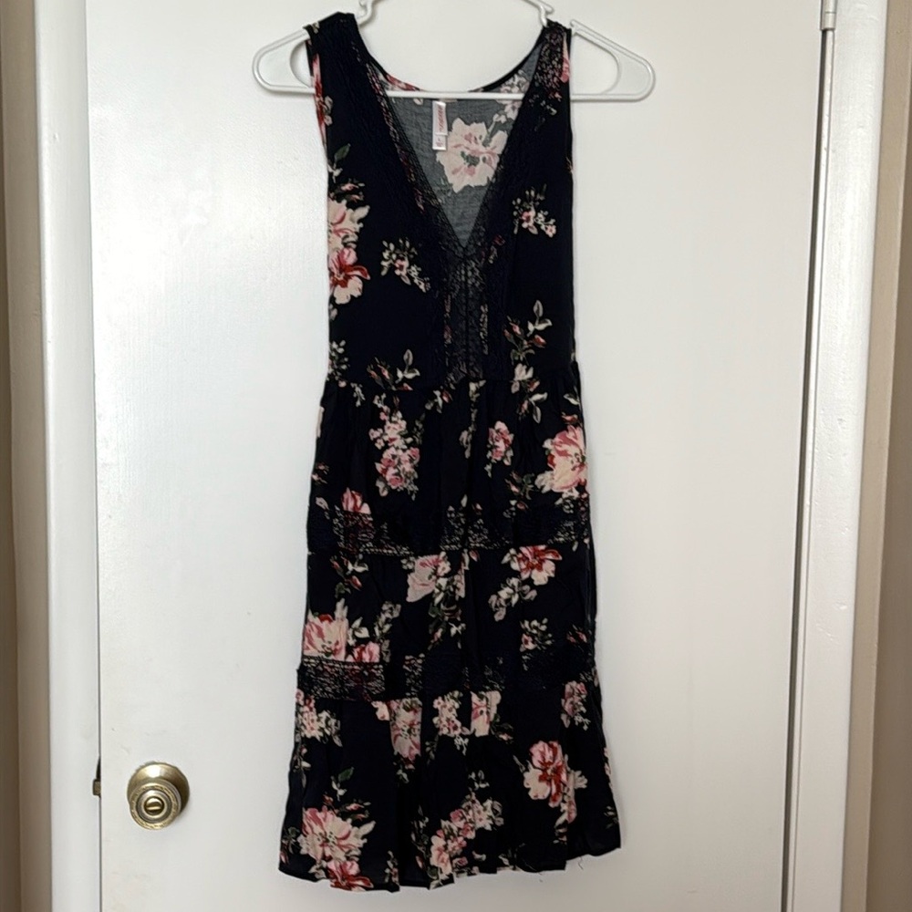 Floral Black and Pink Women's Dress size large